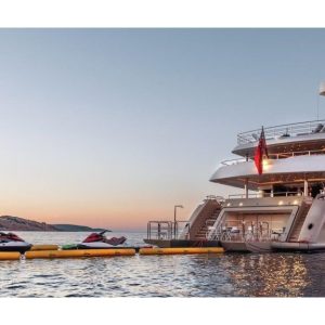 LIGHT HOLIC Motoryacht