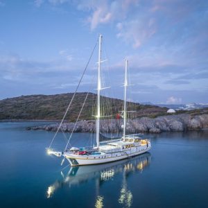 LUCKY YOU Sailing Yacht